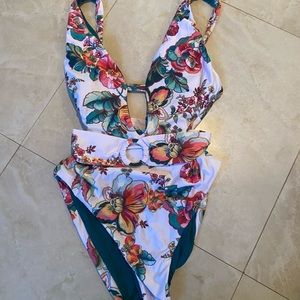 Becca floral belted swim size medium